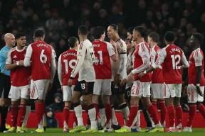 里程碑夜！利物浦刷新队史纪录，欧篮联冲刺阶段刷纪录，赛场秩序良好，赛季目标并未改变的简单介绍-九游娱乐APP