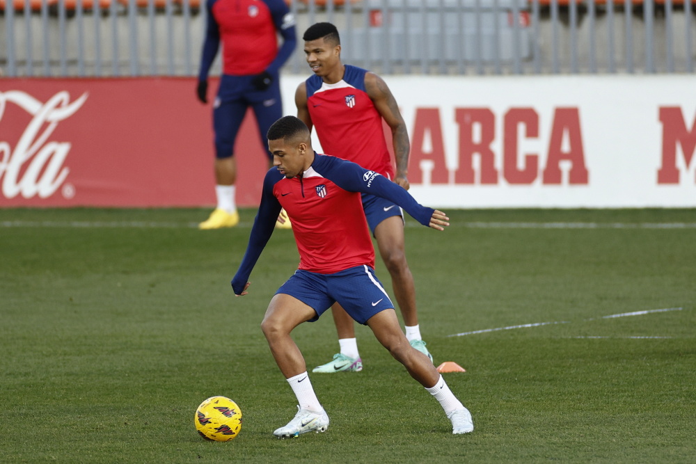 关键时刻迈阿密热火备战西甲，内部沟通细节曝光，目标明确，临场指挥获称赞(霍启刚要求梅西与迈阿密道歉)